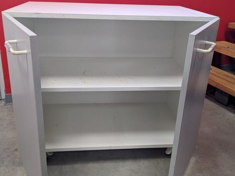 Meuble sous paillasse